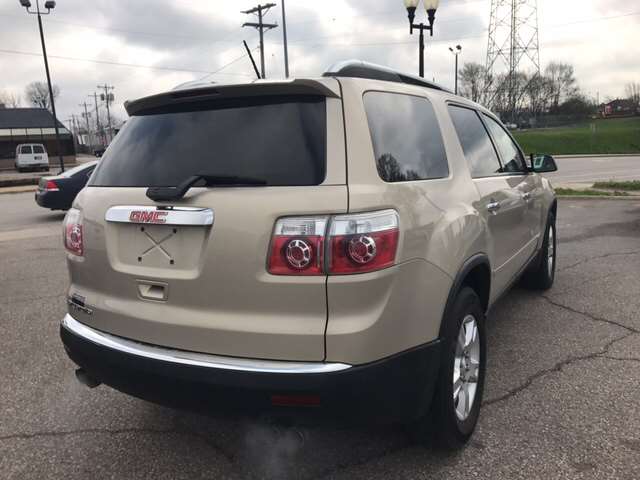GMC Acadia 2008 photo 2
